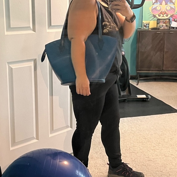 Authenticated vintage LOUIS VUITTON
Saint Jacques GM in Toledo Blue - Picture 11 of 11